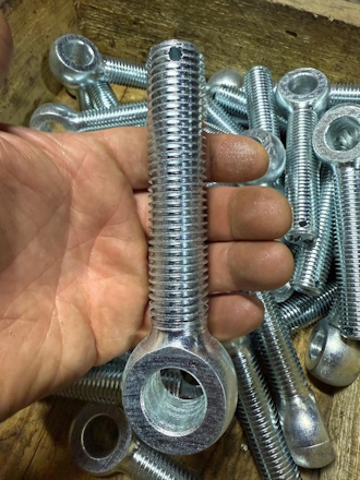 Откидные болты